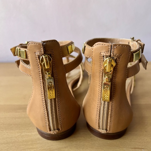 Guess Gladiator Brown Tan & Gold adornments hardware Flat Thong Sandals Zip back - Picture 15 of 16